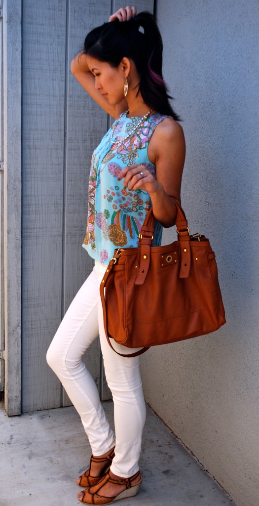 Leifsdottir Patterned Tank White Jeans Outfit