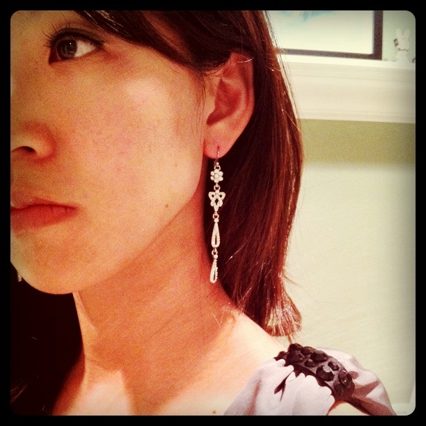 Banana Republic drop earrings