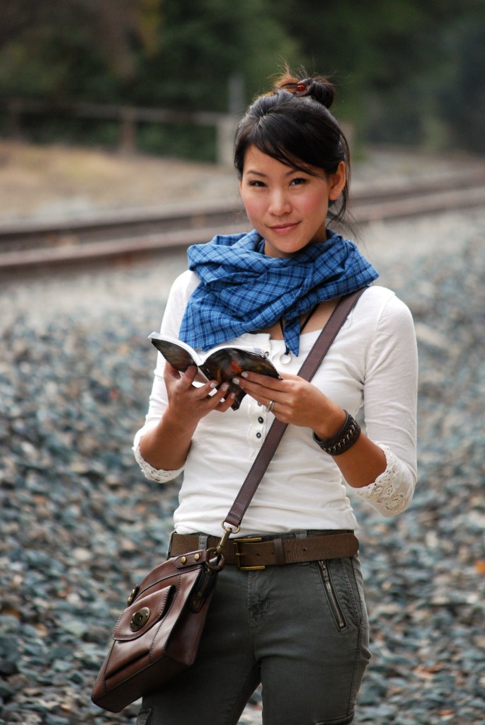 Female Nathan Drake Uncharted Cosplay Outfit - Drake's 