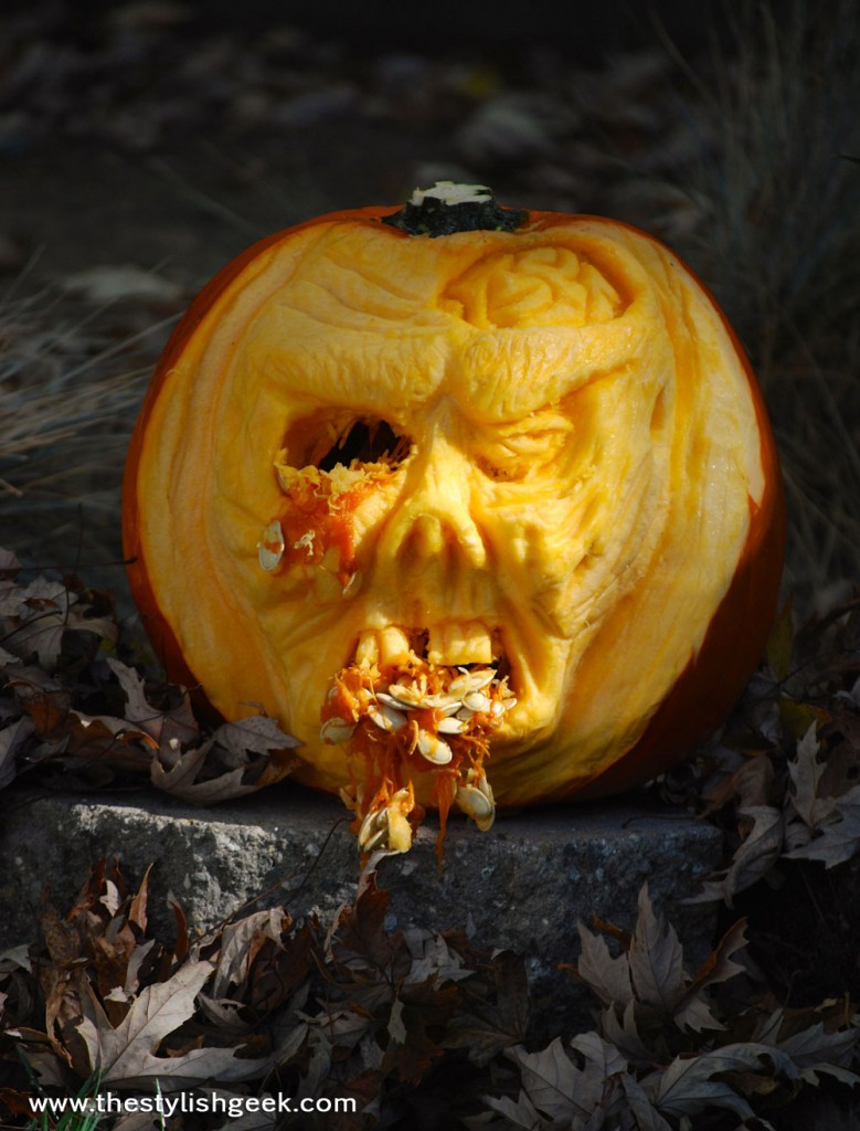 Walking Dead Zombie Pumpkin w/Cleaver - extreme 3d pumpkin carving