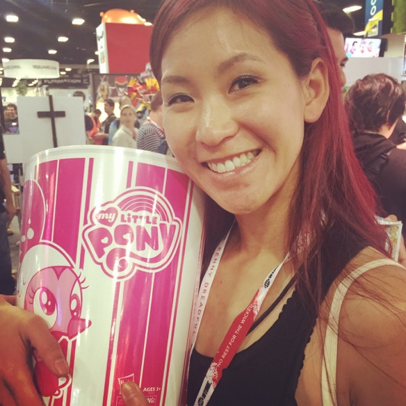 Hasbro SDCC 2015 - Pinkie Pie Chicken