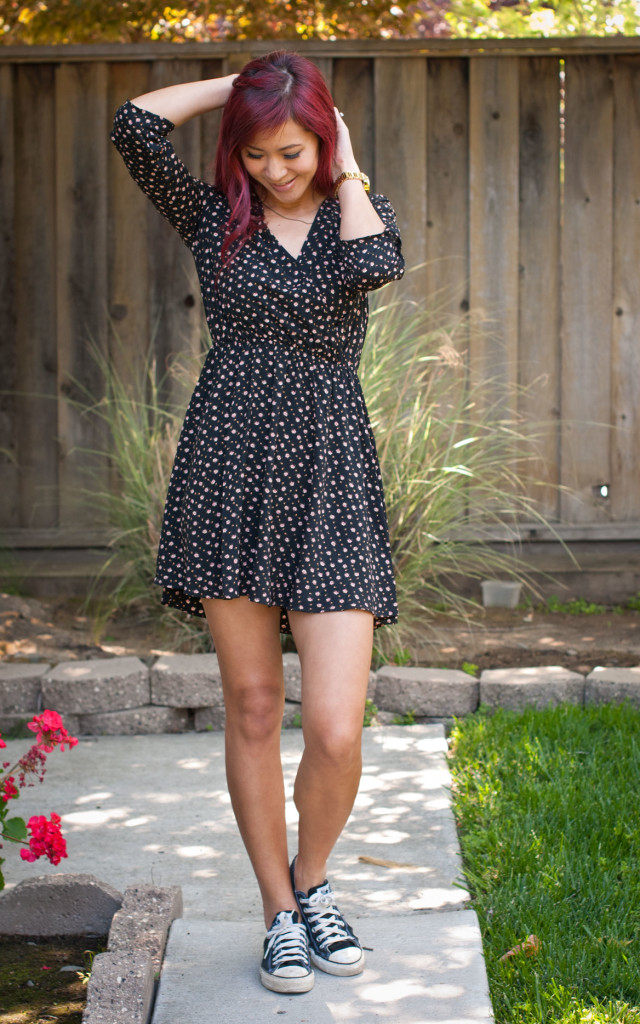 How to wear sneakers with dresses - floral shift dress with sneakers